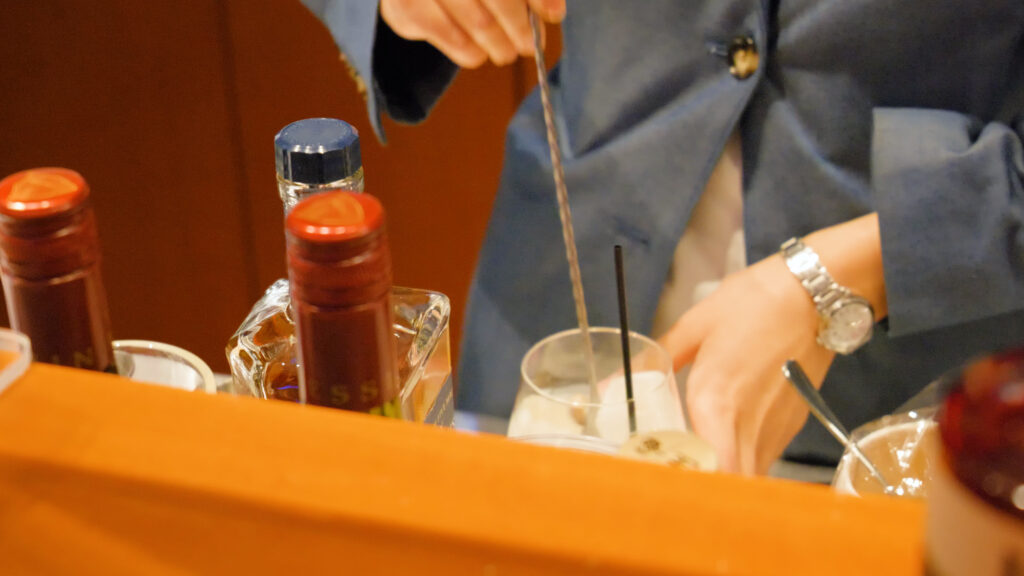 HOTEL & SPA センチュリーマリーナ函館バーボイジャー（BAR VOYAGER）カクテルメイキング ステア（撹拌）タンブラー