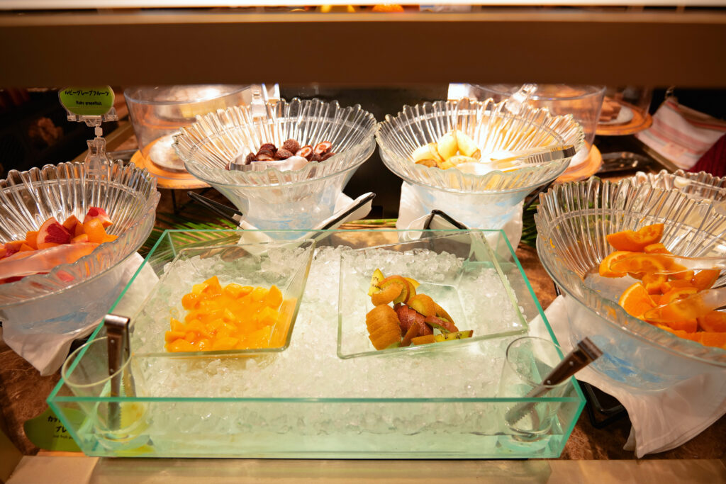 HOTEL & SPA センチュリーマリーナ函館 朝食(ブレックファスト) ユーヨーテラスハコダテ メニュー フルーツ スイーツ ケーキ 01
