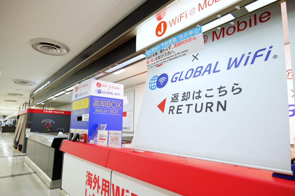 グローバルWiFi 中国特別回線プラン 成田国際空港 第2ターミナル 1階 カウンター 横アングル