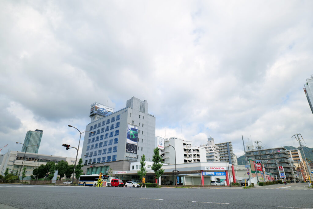 audi神戸前の交差点 朝