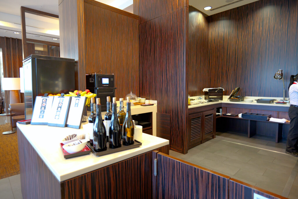 JALファーストクラスラウンジ フランクフルト国際空港 第2ターミナル（国際線）注文カウンター 夕方