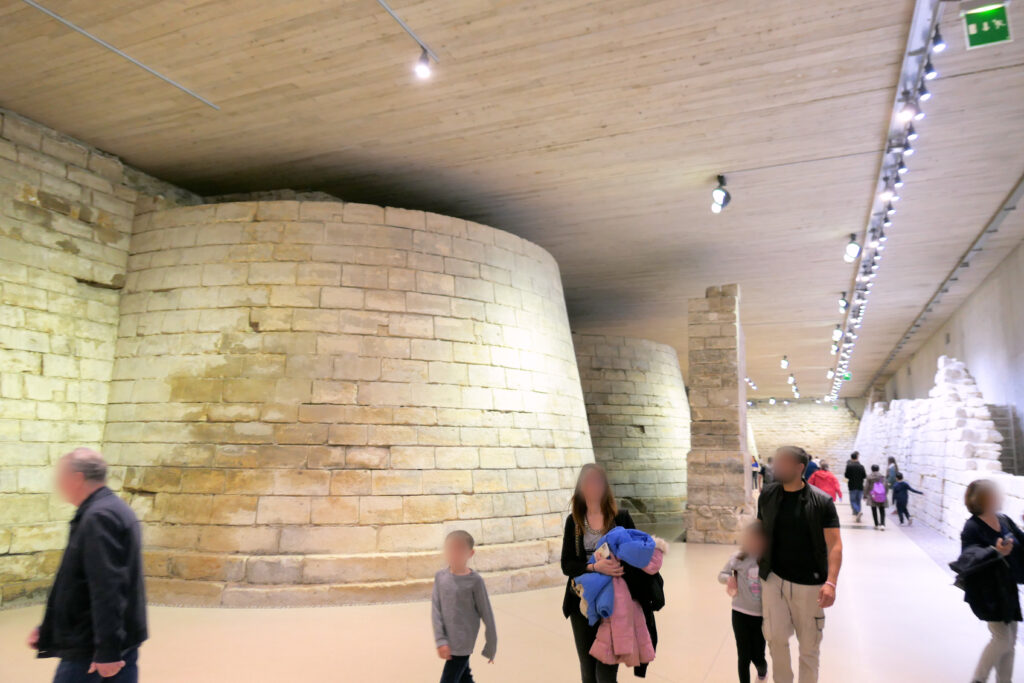 ルーヴル美術館（Musée du Louvre）城塞 遺跡