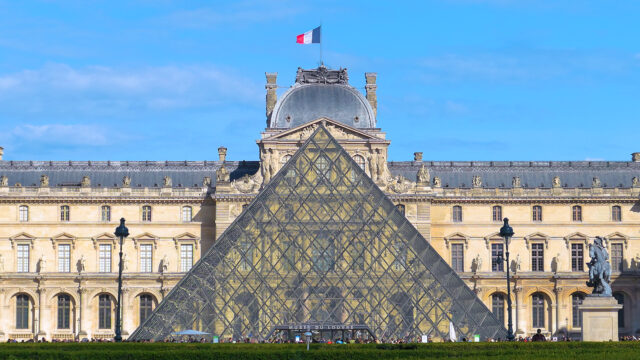 ルーヴル美術館（Musée du Louvre）ルーヴル・ピラミッド 望遠 アイキャッチ