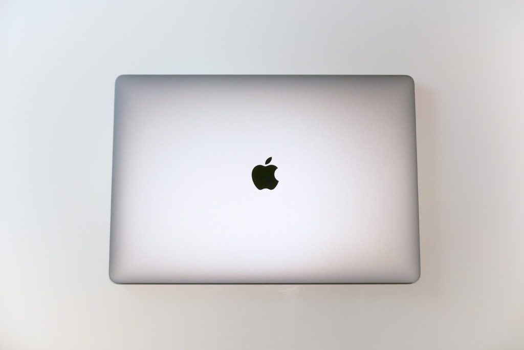 MacBook Pro 16インチ Ultimateモデル 上面