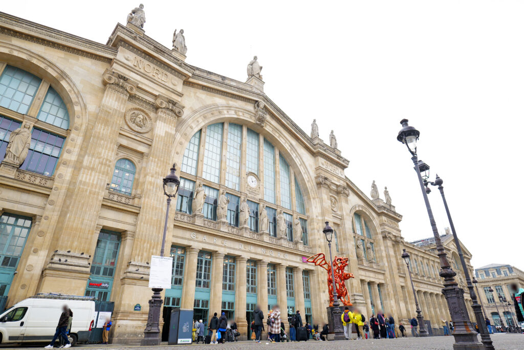 パリ・ガール・デュ・ノール（パリ北）駅 外観 昼 横アングル