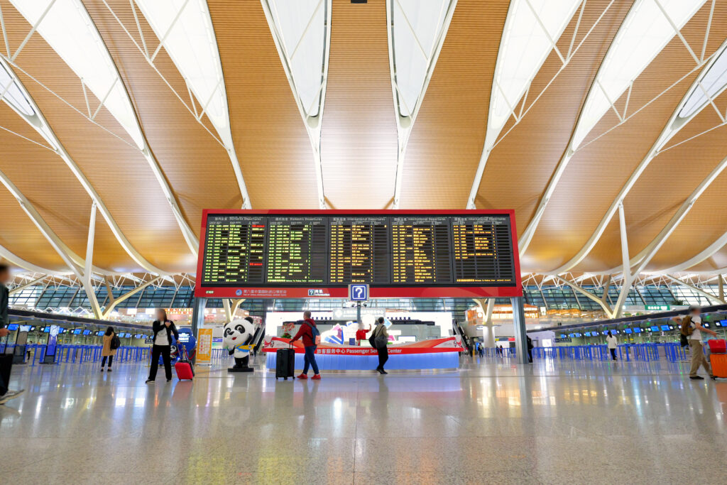 上海浦東国際空港（PVG）から香港国際空港（HKG） キャセイパシフィック航空 CX361便 上海浦東国際空港（PVG）第2ターミナル フライトインフォメーション